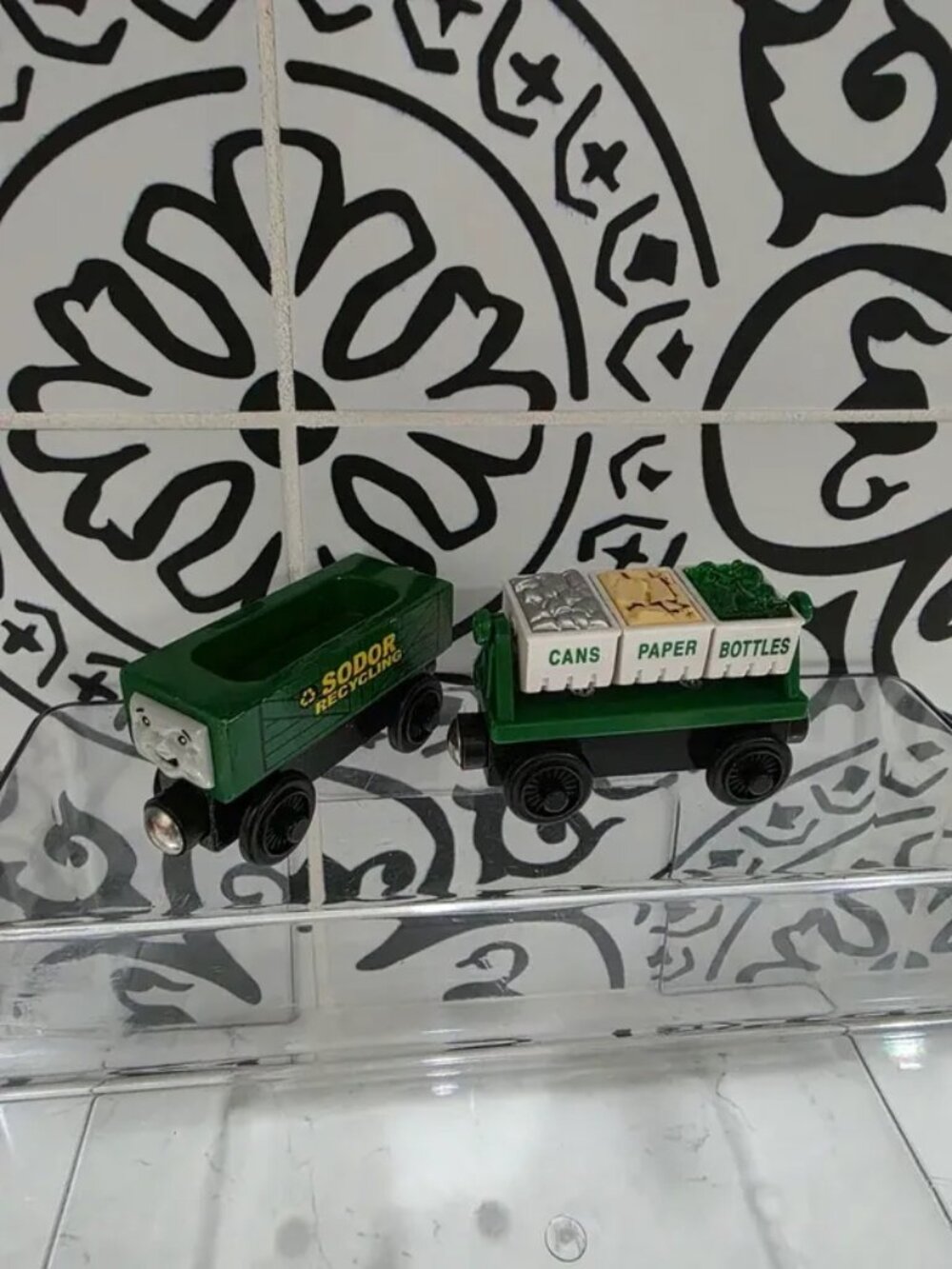 Thomas & Friends Trains Sodor Recycling Cars Bins Tires Wooden Magnetic Railway